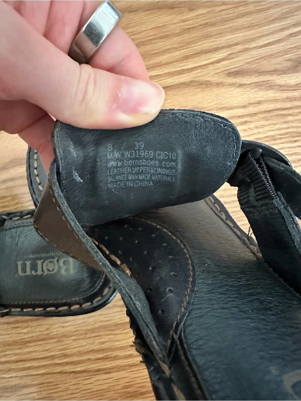 Born Black Leather Buckle Thong Sandal size 8